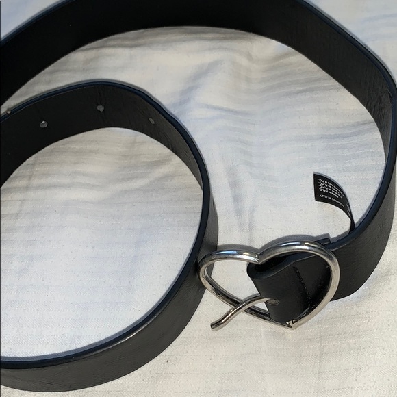 Brandy Melville Accessories - BRANDY BLACK HEART BELT